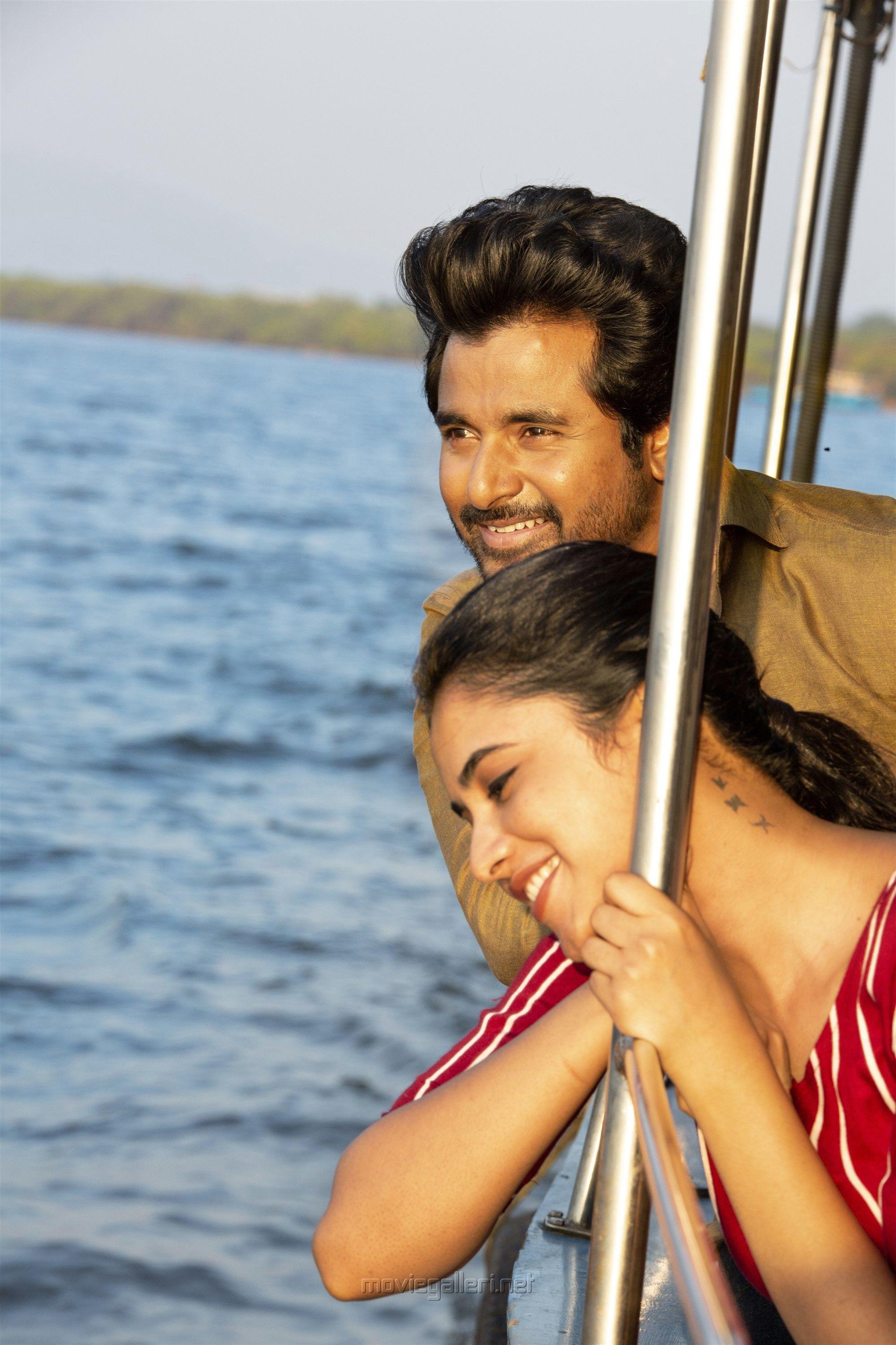 2000x3000 Sivakarthikeyan Doctor Movie HD Image Priyanka Mohan. New Movie Posters