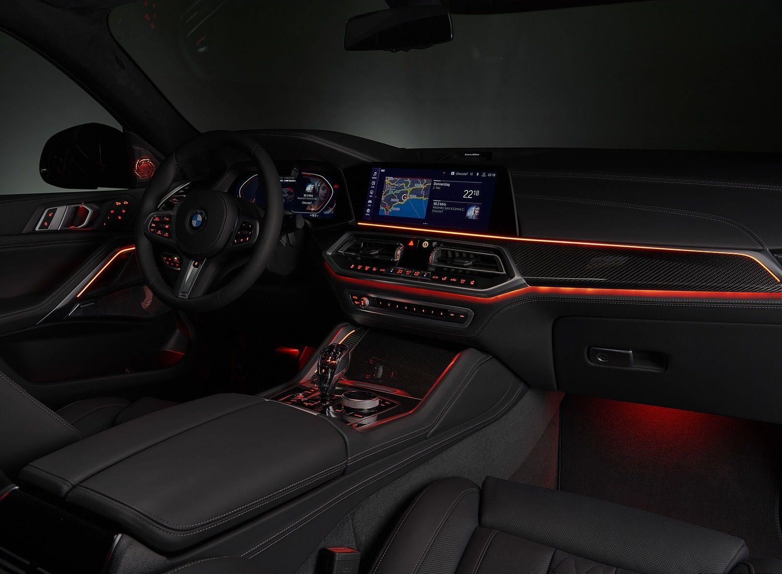 1600x1174 BMW X6 M50i Ambient Lighting Wallpaper (136)