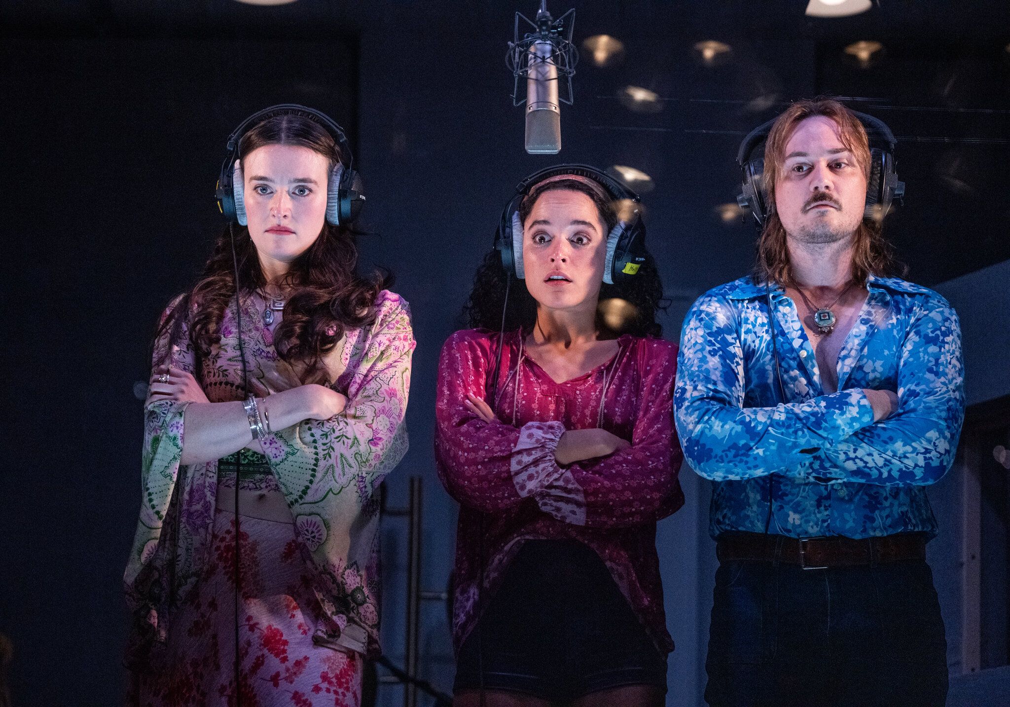 2048x1433 Review: In 'Stereophonic, ' the Rock Revolution Will Be Recorded