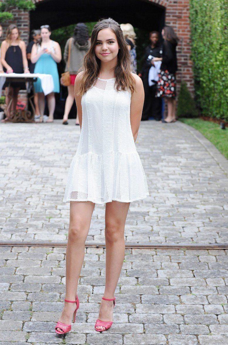777x1175 Bailee Madison Phone Wallpaper