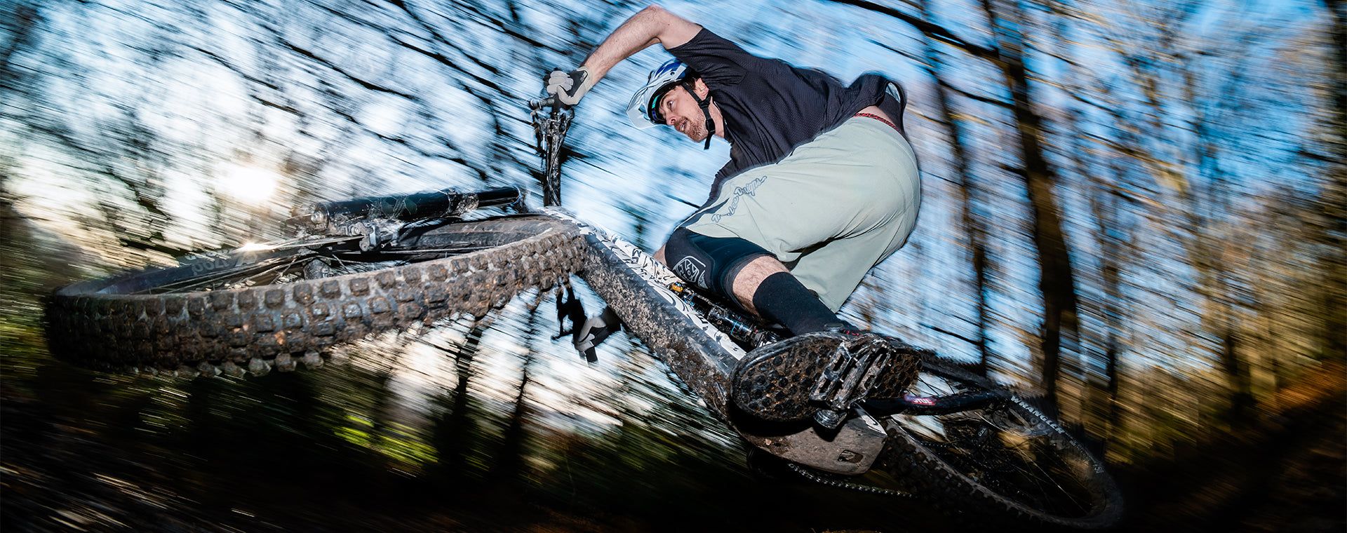 1920x760 Troy Lee Designs, MTB, Helmets, Gear and Protection