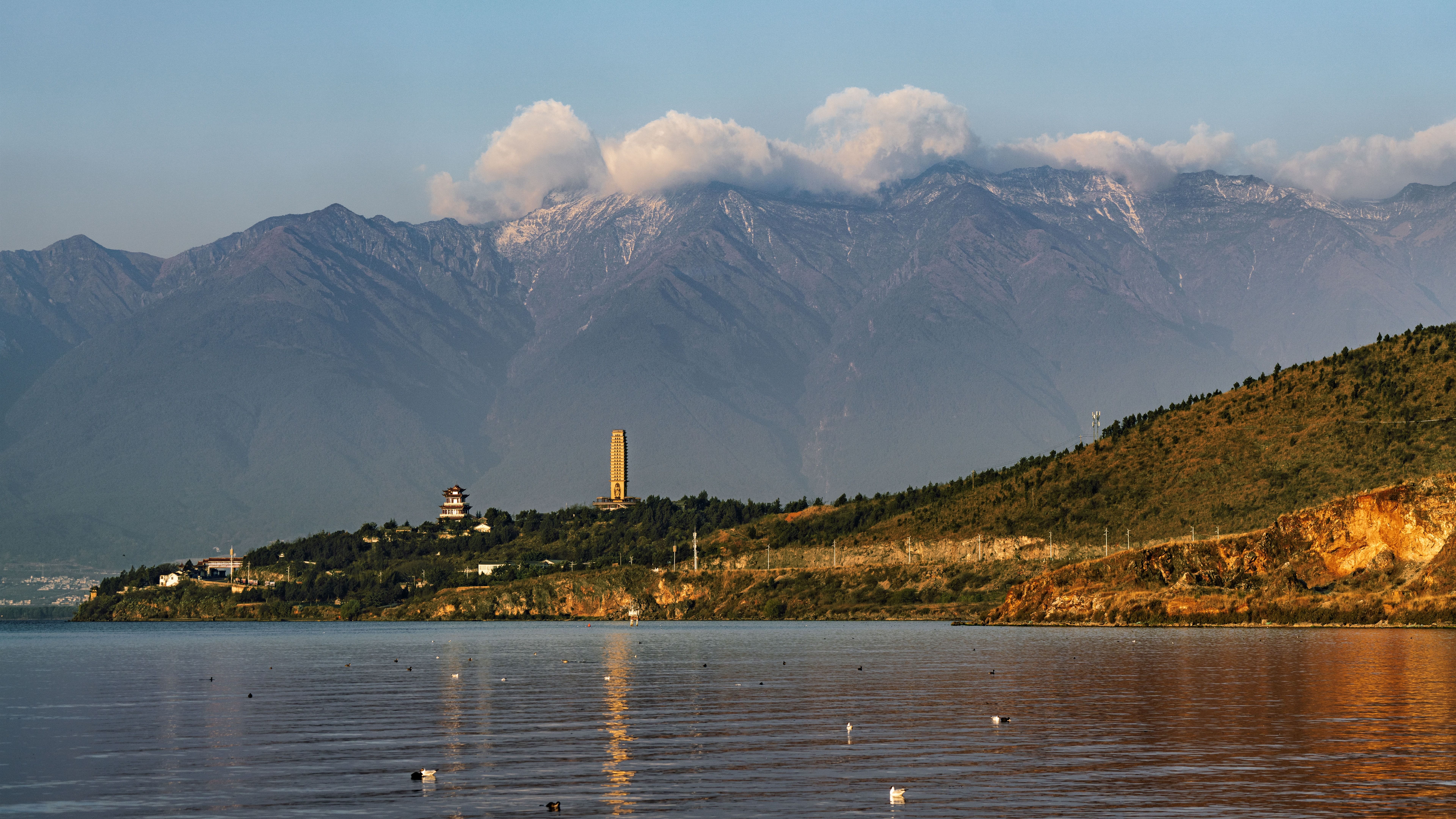 7680x4320 Wallpaper Erhai Lake, mountains, pagoda, Dali, Yunnan, China 7680x4320 UHD 8K Picture, Image
