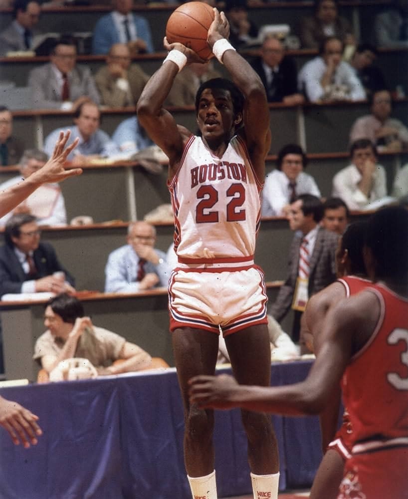 818x1000 Clyde Drexler Says Phi Slama Jama Feels Like a Part Of This University of Houston Championship Push Because of Kelvin Sampson