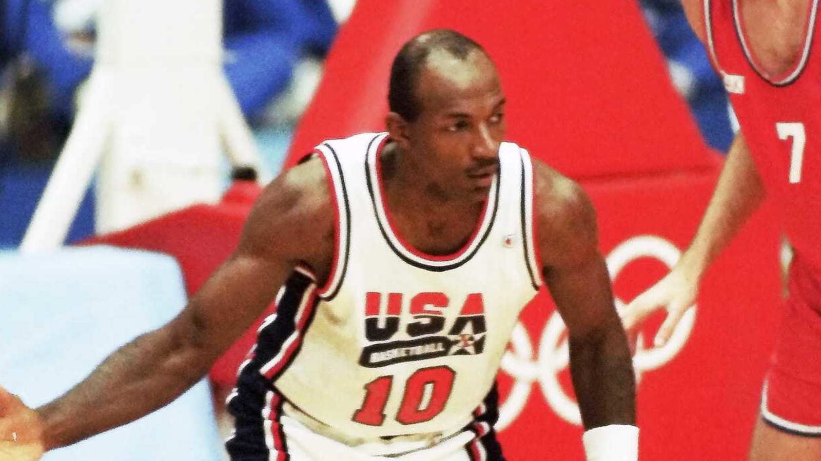 1600x900 Scottie Pippen Ripped Clyde Drexler For How He Played And Acted On The Dream Team: 'His Energy Was Terrible, He Always Had His Head Down'
