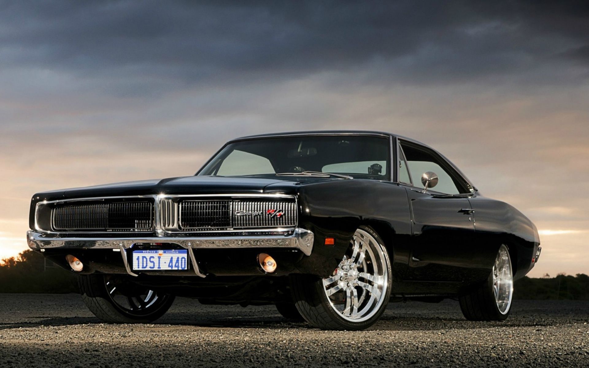 1920x1200 Dodge Charger R T HD Wallpaper: A Classic American Muscle Iconx1200