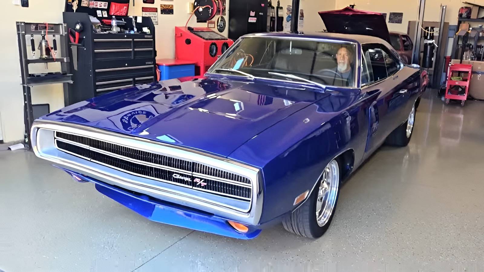 1600x900 Dodge Charger R T 426 Hemi With Custom Exhaust Is A Real Crowd Pleaser