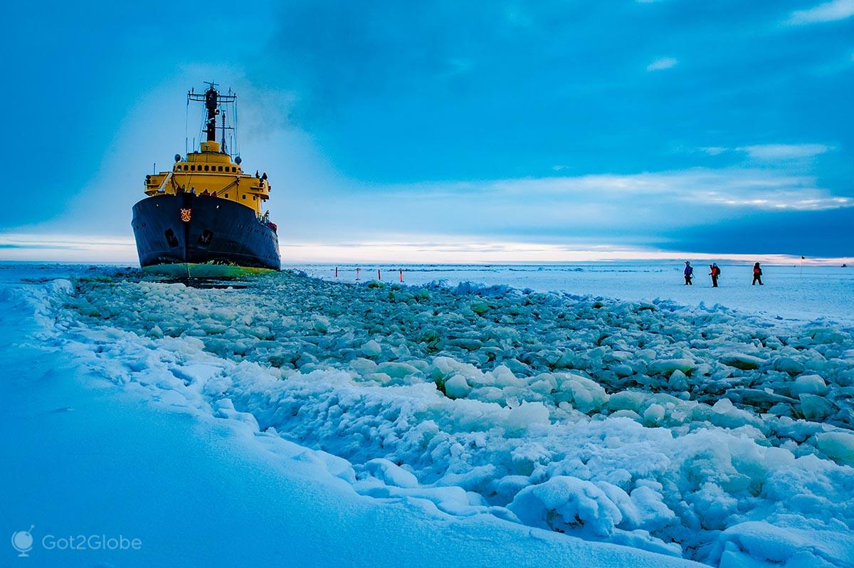 1200x798 Icebreaker: Kemi's Love Boat