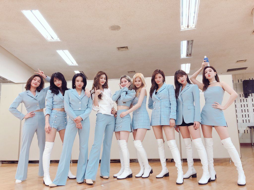 1024x768 TWICE OT9