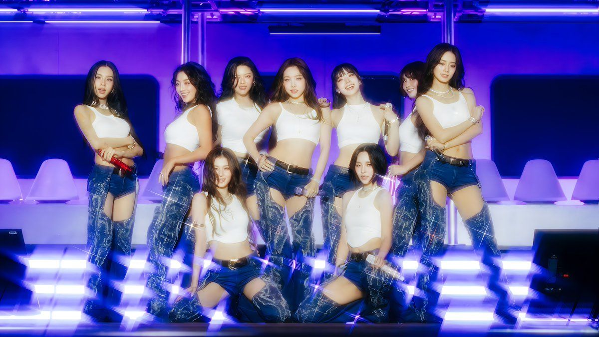 1200x675 Twice HD Wallpaper on X: Lollapalooza- group photo. Part 3 FULL SCREEN and DESKTOP WALLPAPERS. Go to my Google drive and download 60000 HD Twice photo for free. #TWICE #트와이스 #ONCE #