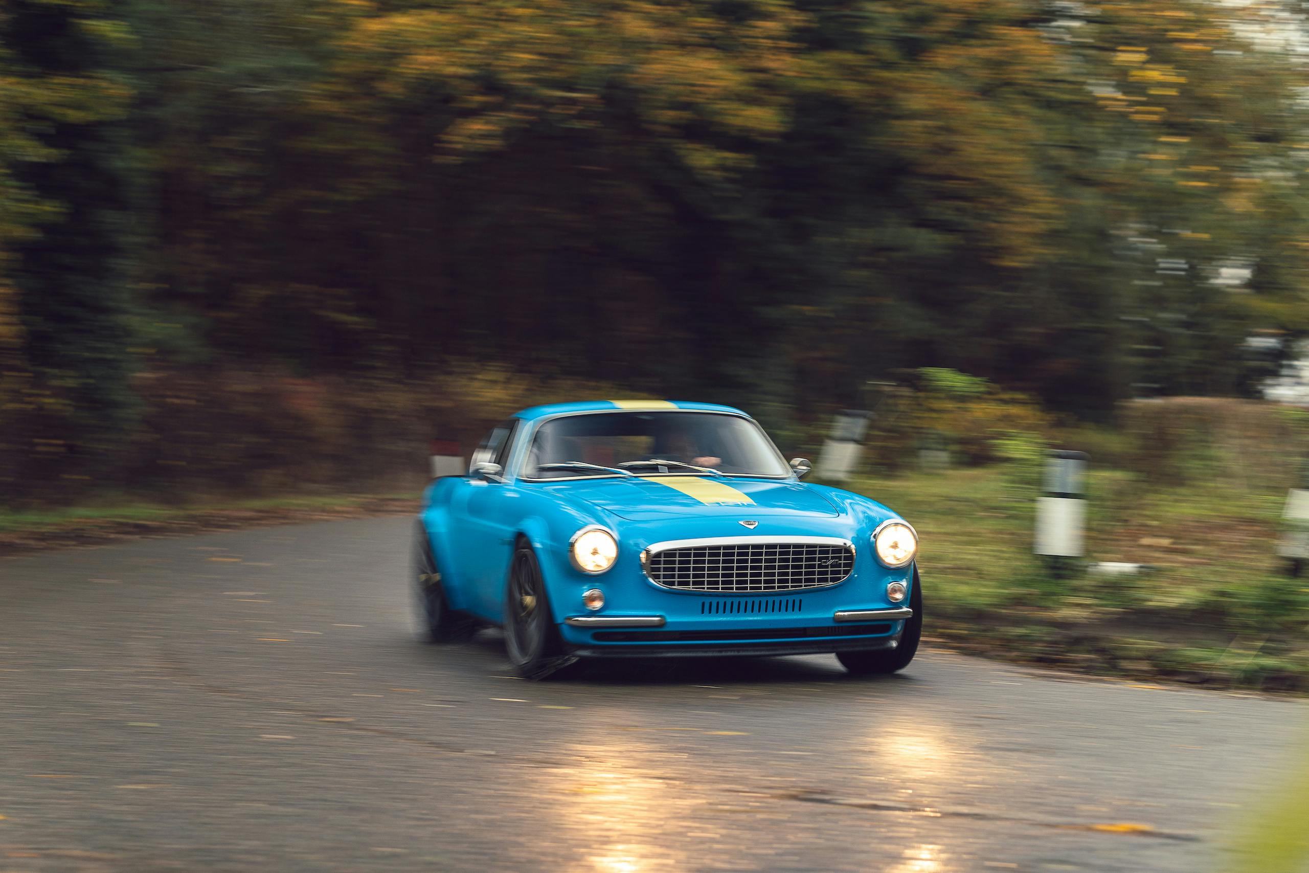 2560x1707 Review: Volvo P1800 Cyan