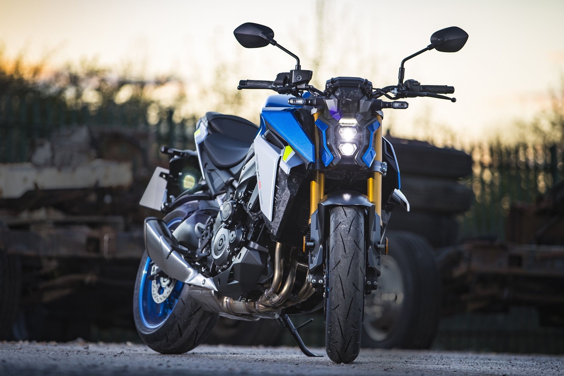 2400x1601 Suzuki GSX S1000 Wallpaper