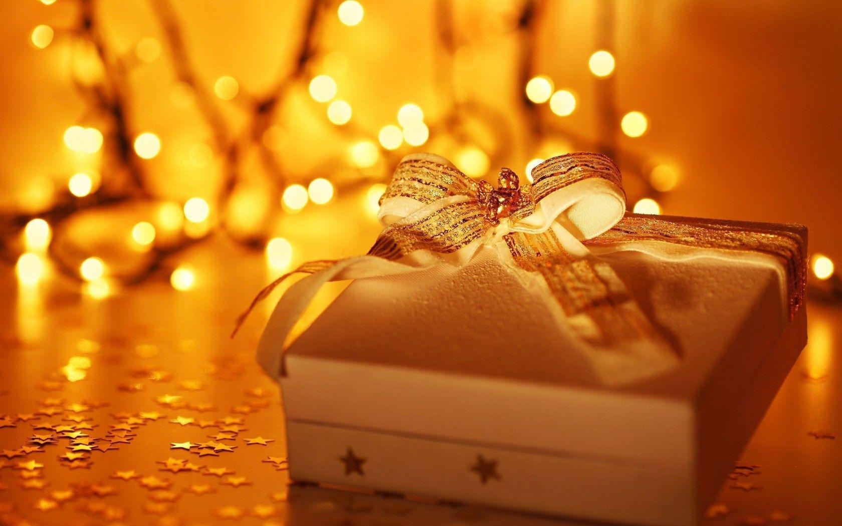 1680x1050 Holiday Gift Box New Year Christmas Lights wallpaperx1050