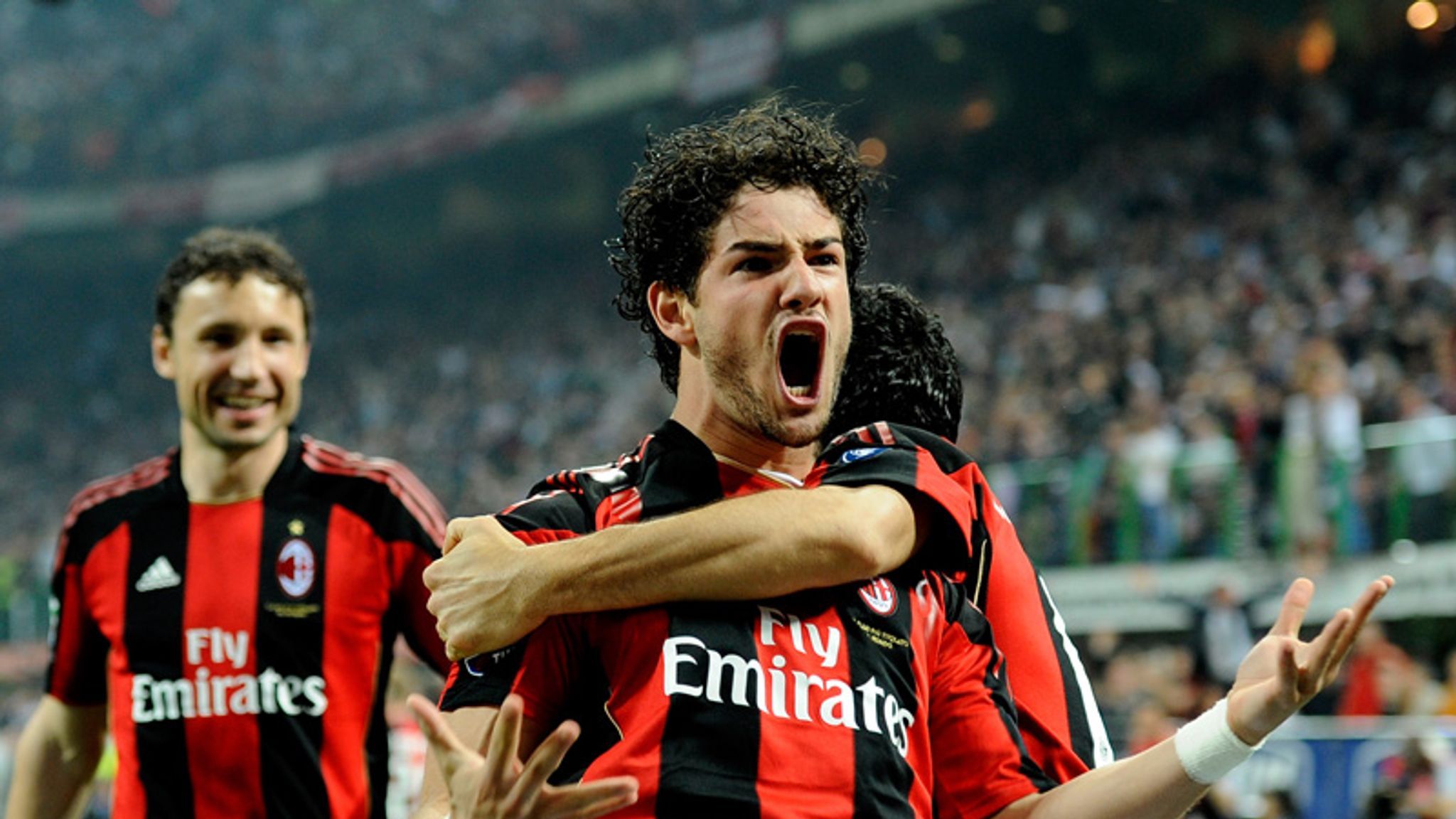 2048x1152 Pato happy at Milan