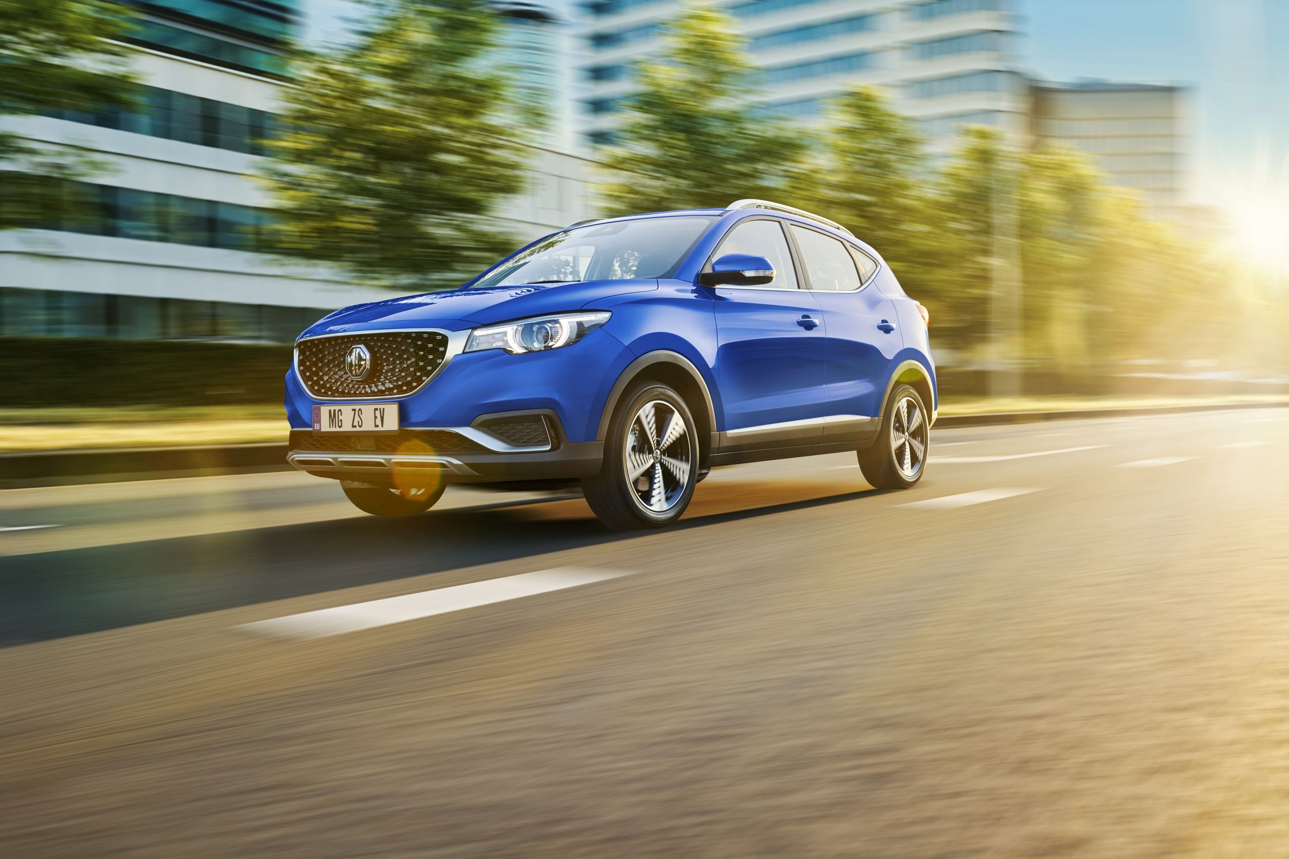 2560x1706 MG ZS EV