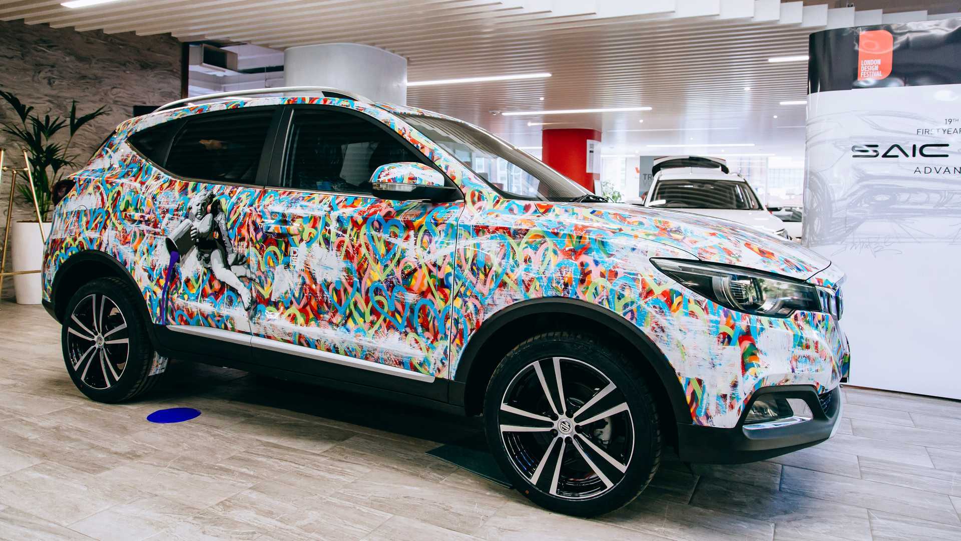 1920x1080 MG unveils ZS art car in London