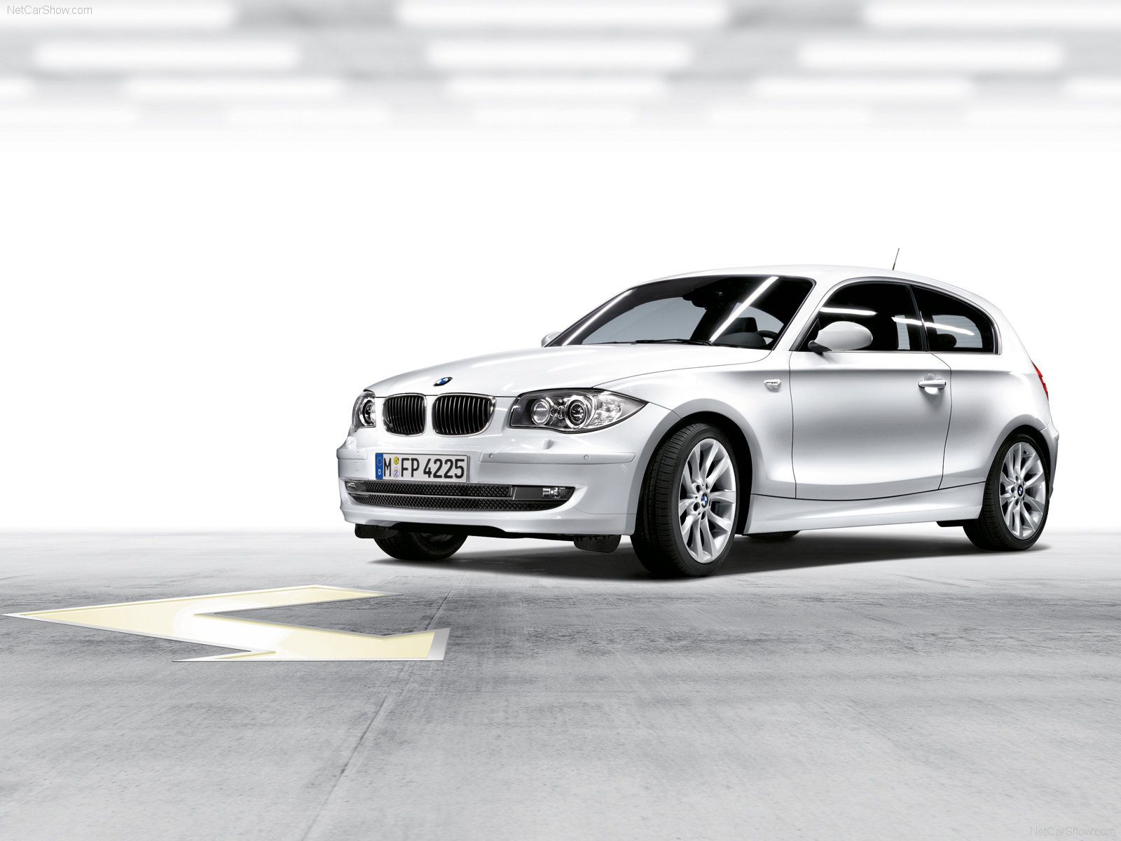 1600x1200 The BMW 1 Series Hatch: The Classic That Got Away in the U.S