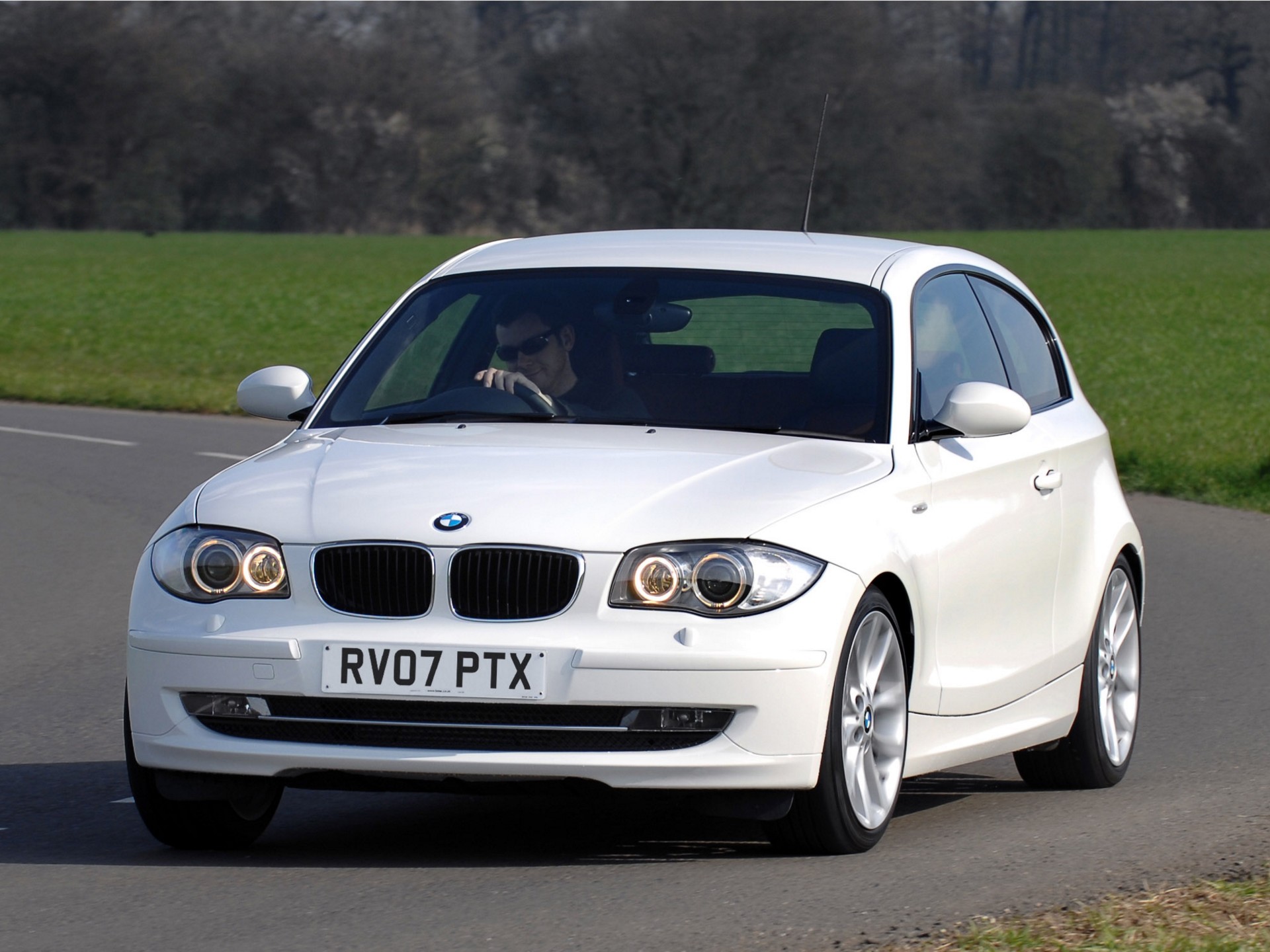 1920x1440 BMW 1 Series 3 doors (E81) Specs, Performance & Photo