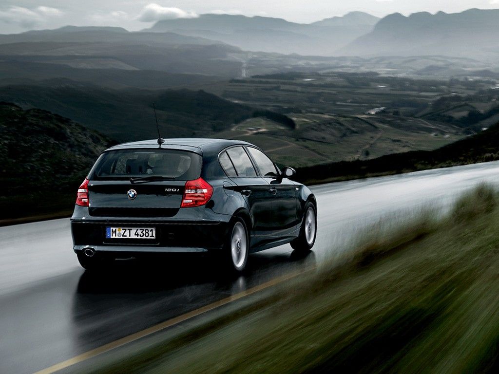 1024x768 BMW 1 Series I (E81 E82 E87 E88) Restyling 2007 Hatchback 5 Door - OUTSTANDING CARS