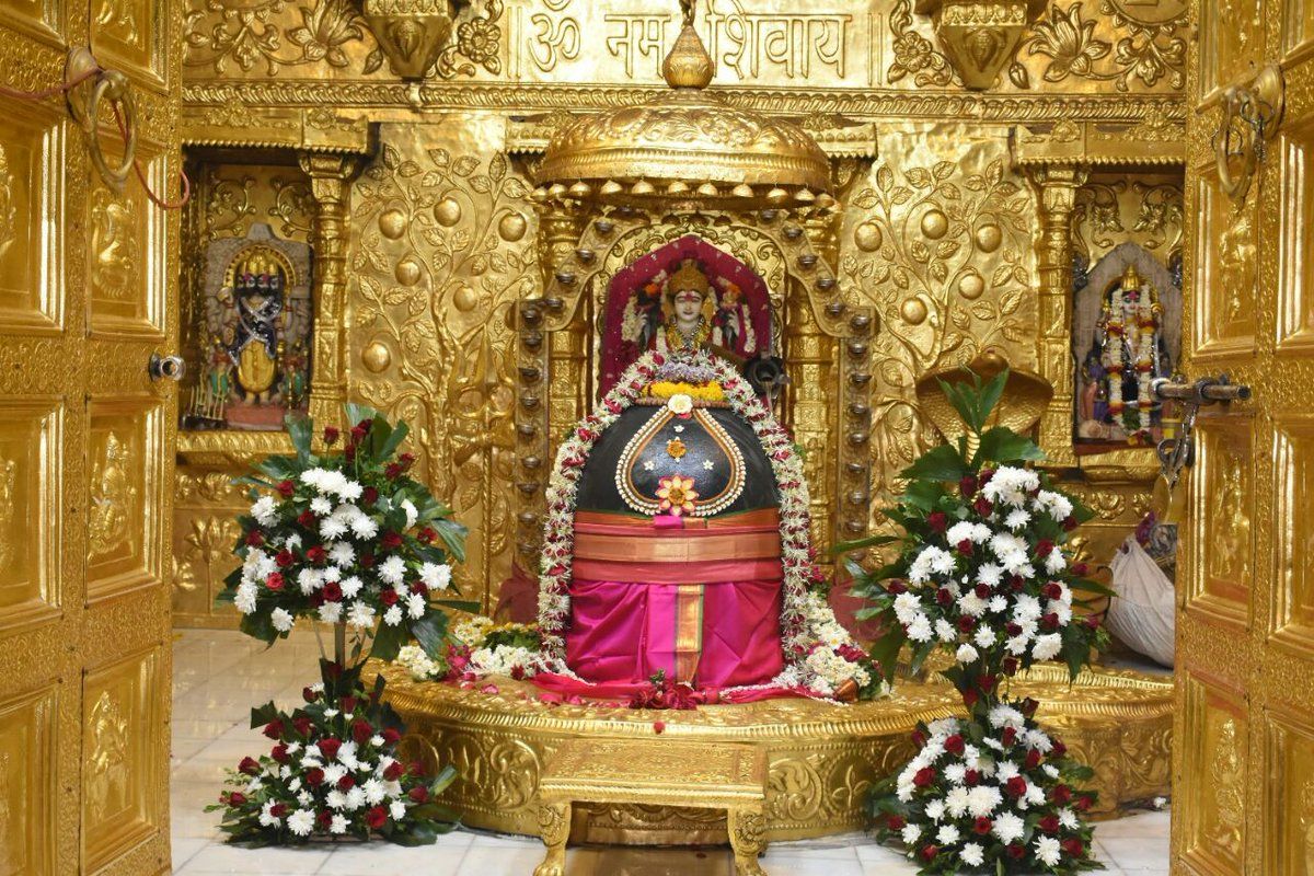 1200x800 Large number of devotees gathered at #Somnath temple, First #jyotirlinga of country on the occasion of #MahaShivaratri today