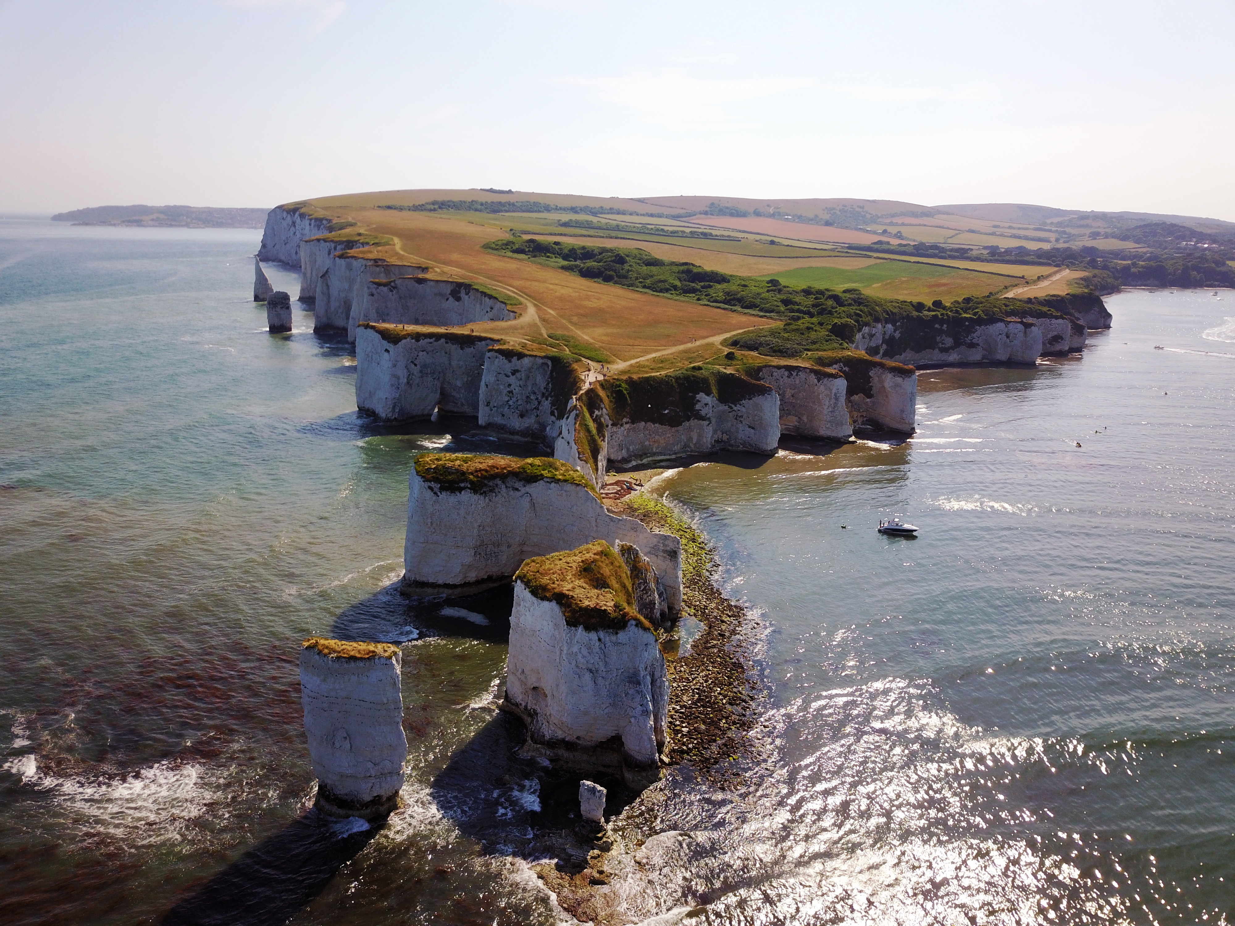 4000x3000 White Cliffs of Dover vs Seven Sisters • Cliffs of Dover location