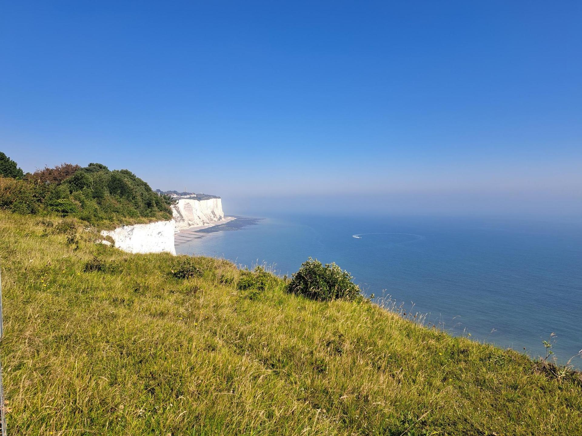 1920x1440 View of Dover Port