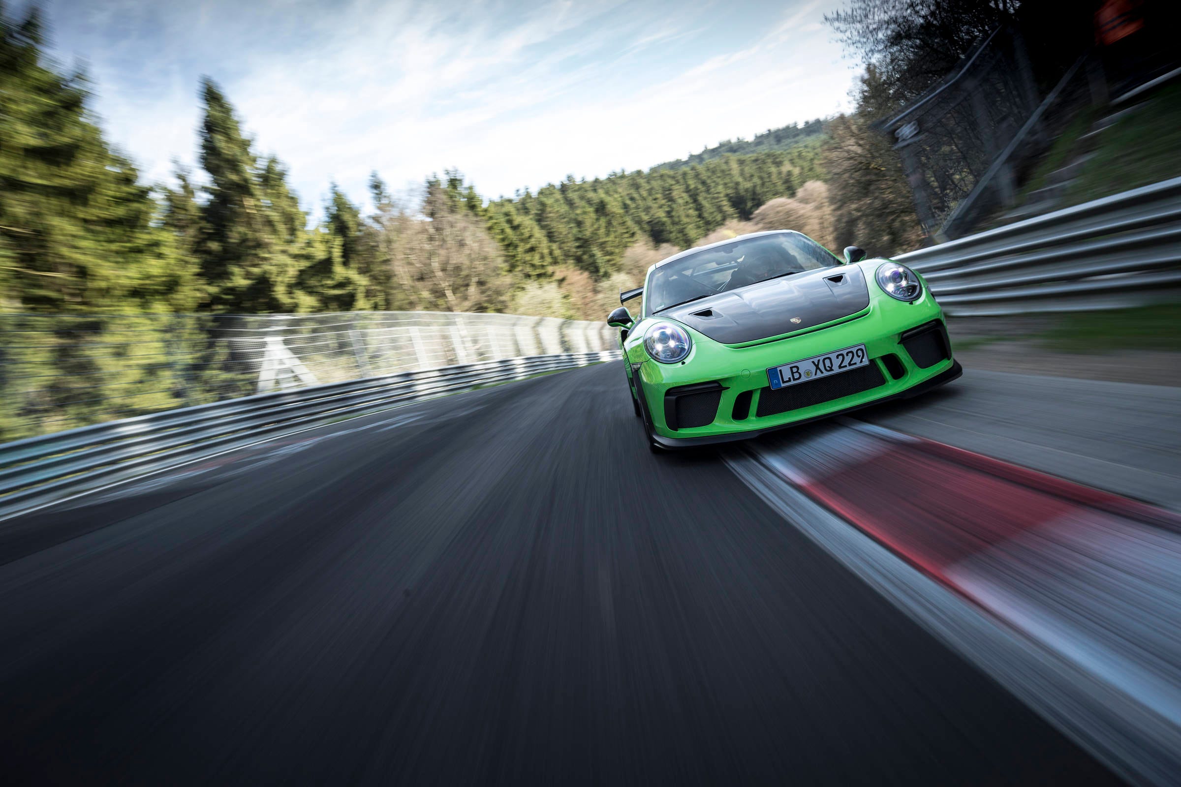 2400x1600 Gallery: 2019 Porsche 911 GT3 RS Nurburgring