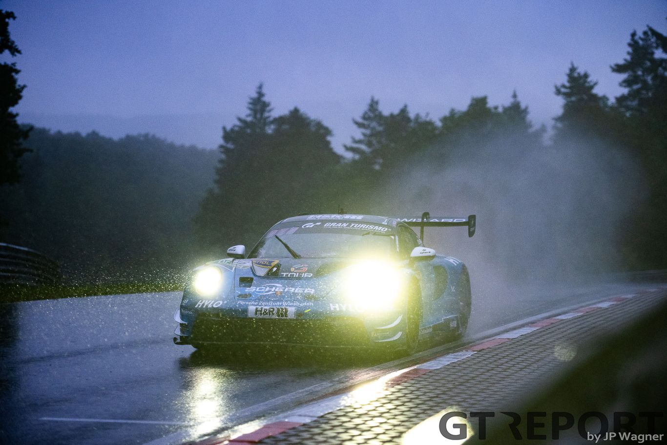 1366x911 ADAC 24h Nürburgring Qualifiers: Scherer Sport PHX wins battle against the elements