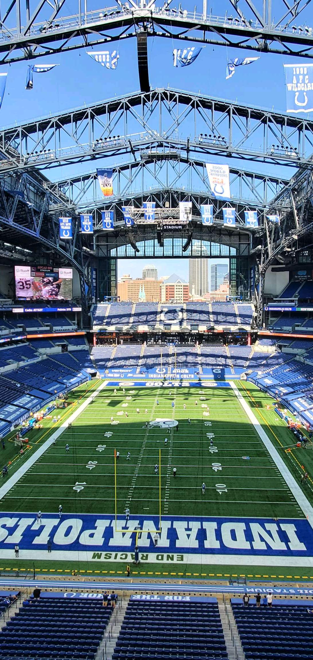 1092x2304 Lucas Oil Stadium