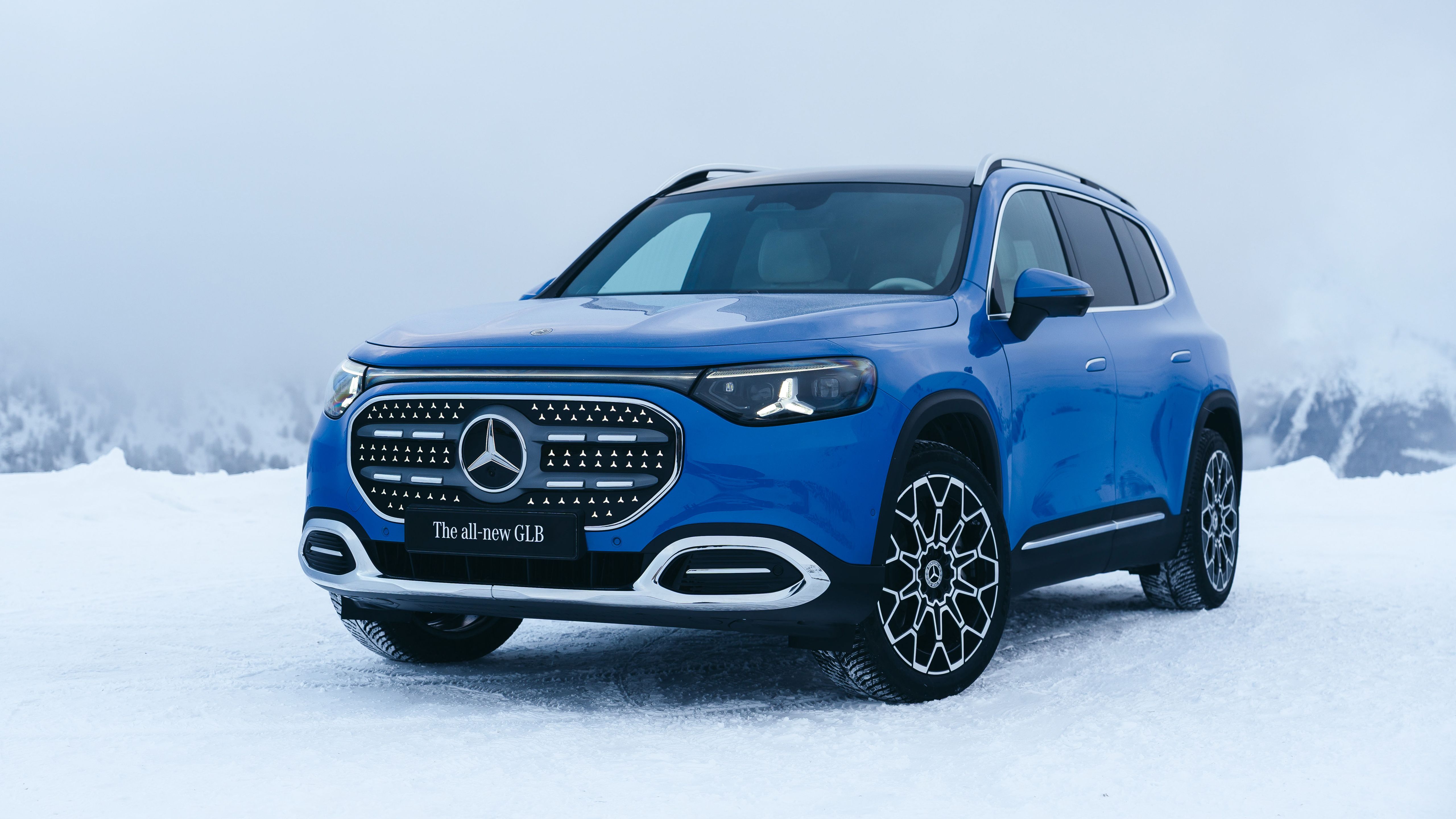 5120x2880 Mercedes Benz GLB 250 With EQ Technology 2026 Wallpaper Car Wallpaper
