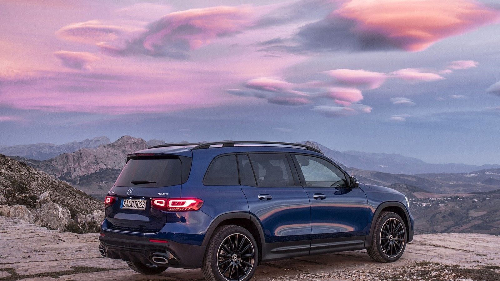 1600x900 Mercedes GLB Wallpaper 73097