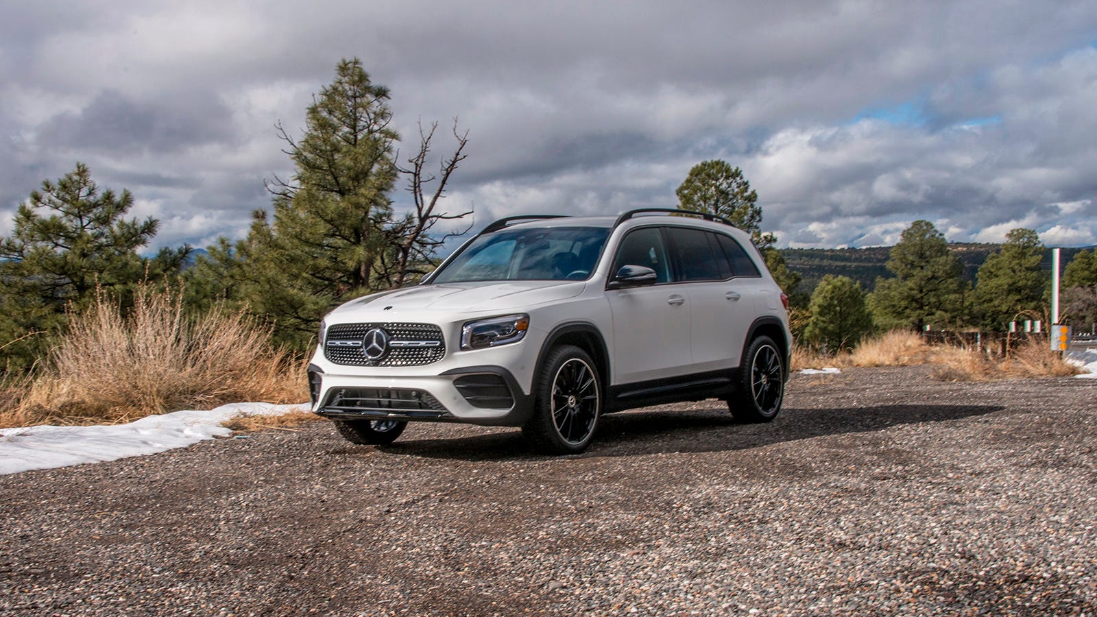 1600x900 Mercedes Benz GLB 250 Photo