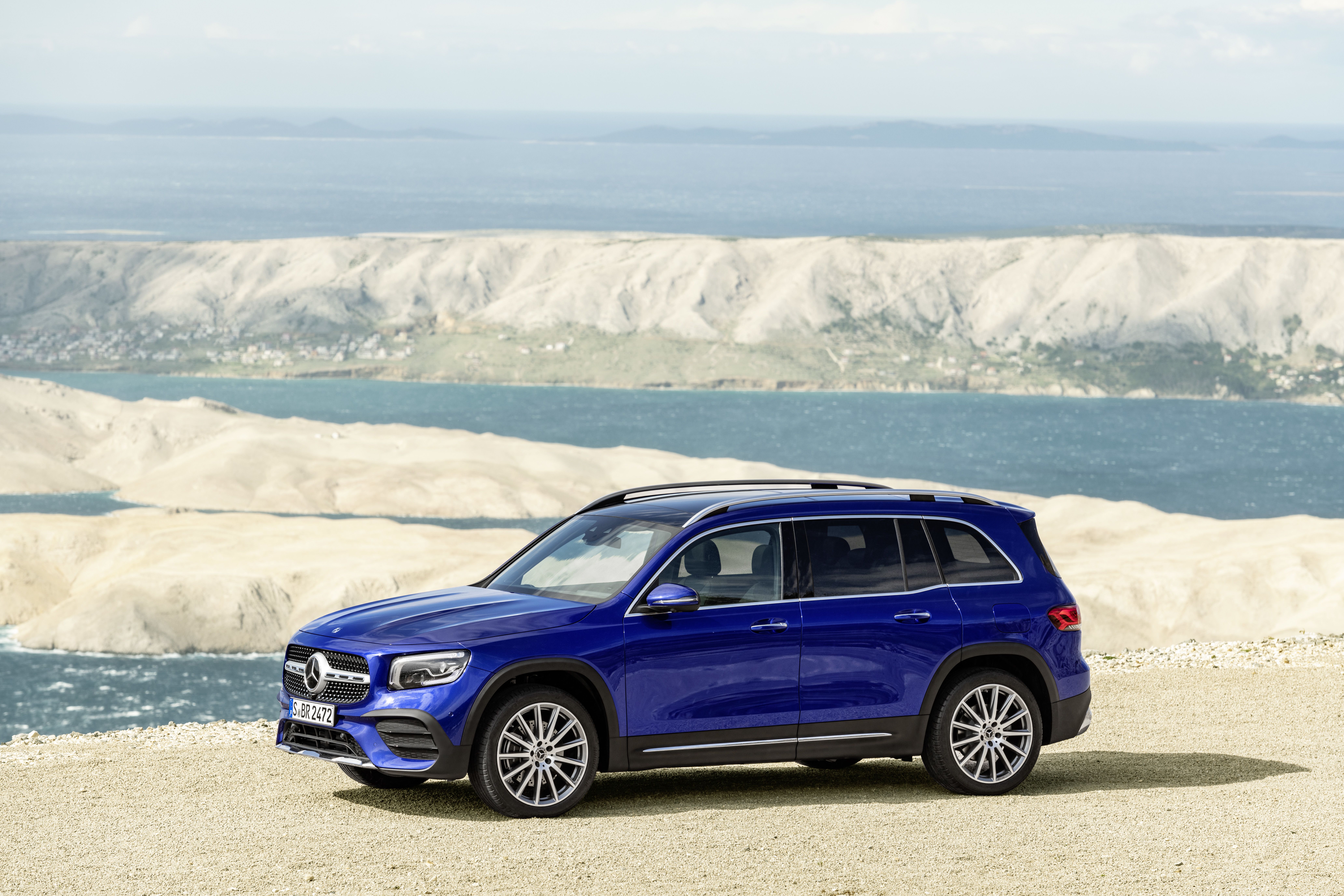 8256x5504 Free Mercedes Benz Glb Class 4K Wallpaper & Desktop HD Background for PC