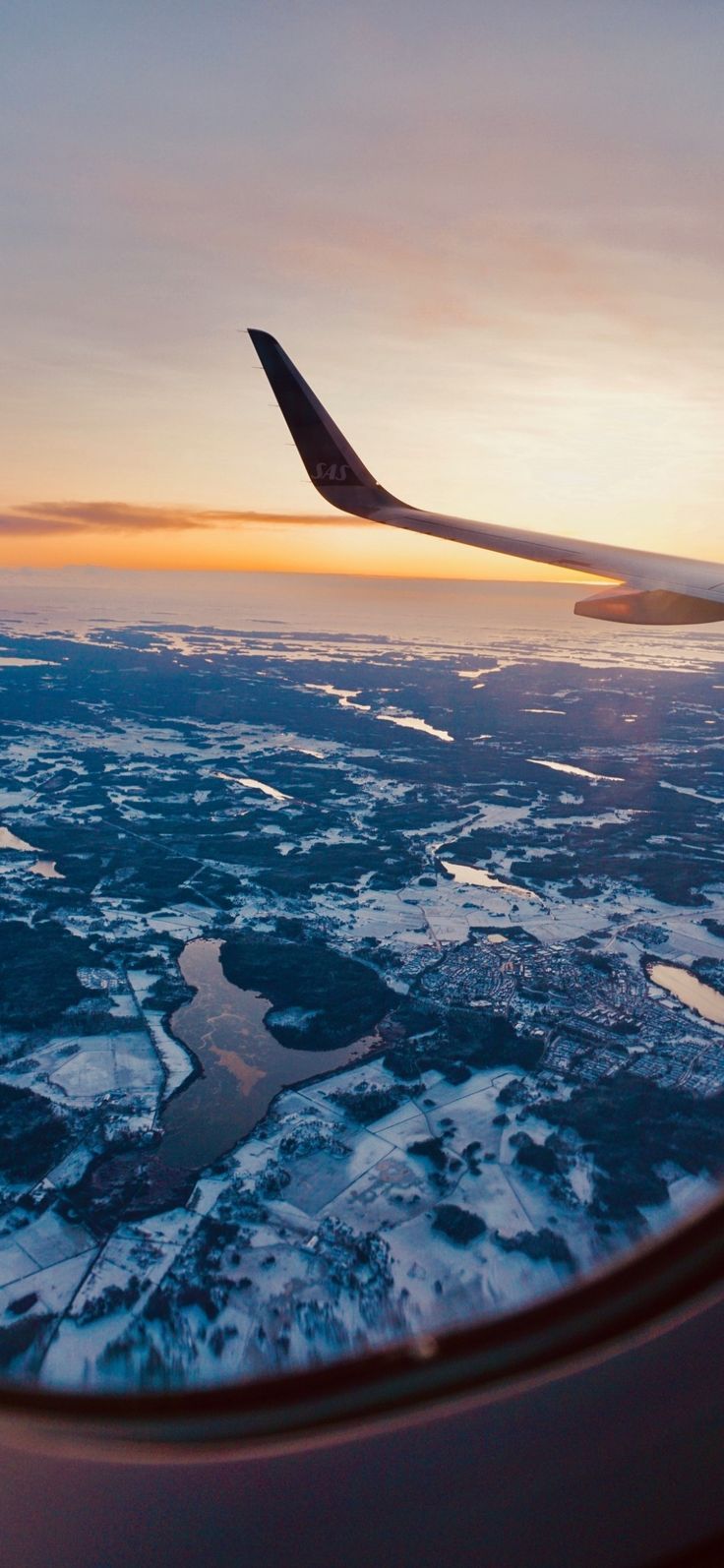 736x1594 Morning flight view. Morning flight scenery, Scenic airplane window scenes, Airplane window view