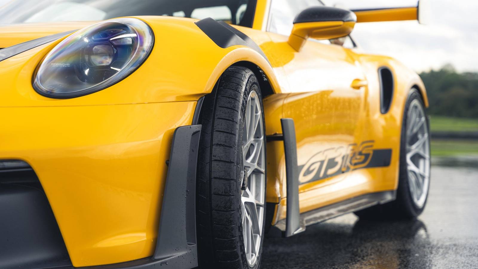 1600x900 Porsche Invents New Ways To Adjust Camber On