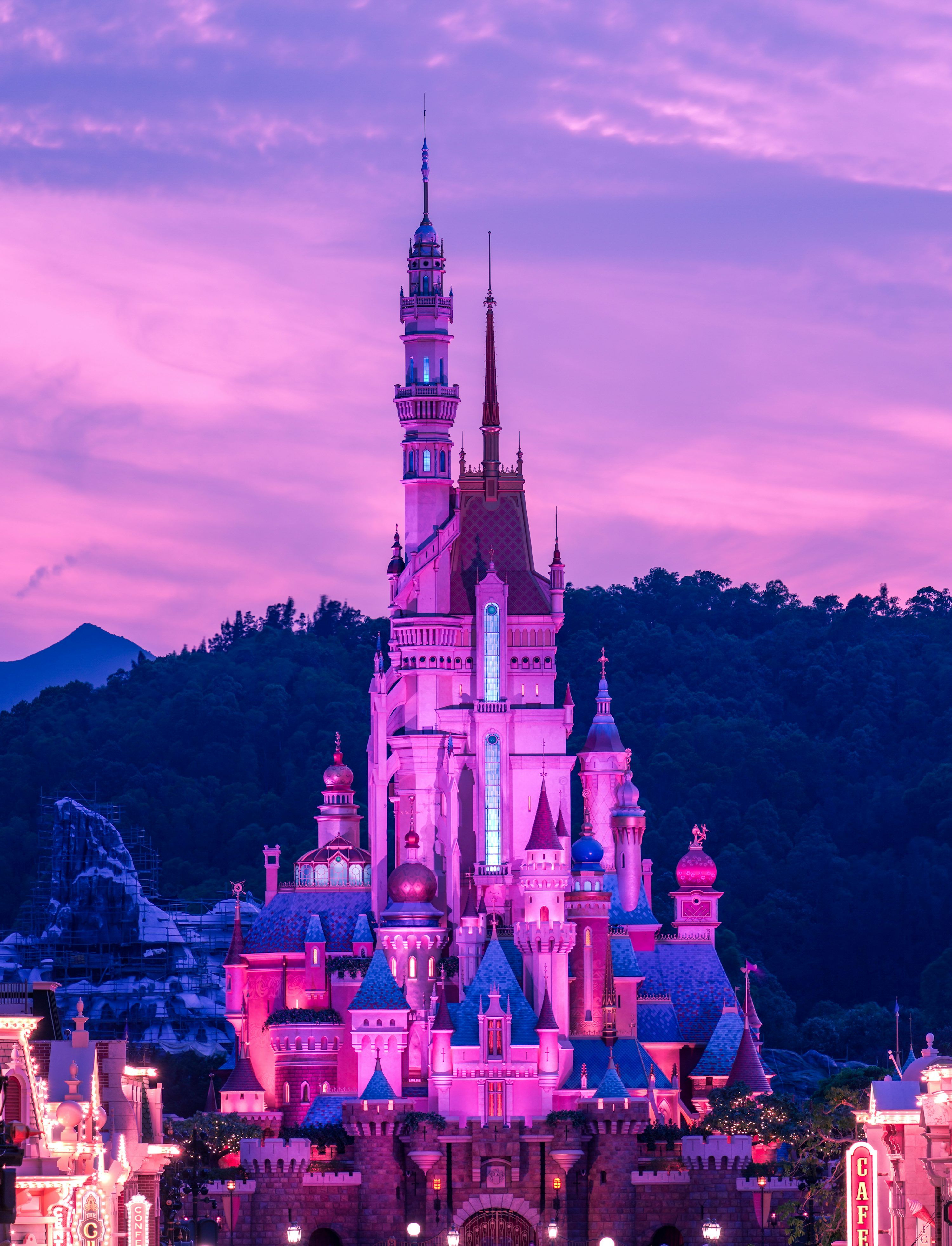 3000x3925 A castle with a pink and purple sky photo
