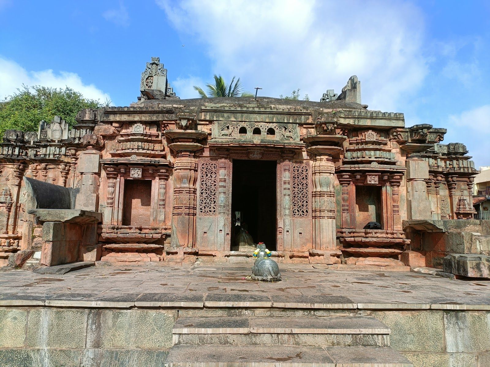 1600x1200 Travel Guide. Hubli, Karnataka, India