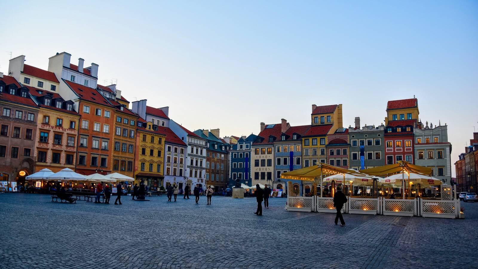 1600x900 Warsaw Old Town Square photo spot, Warszawa
