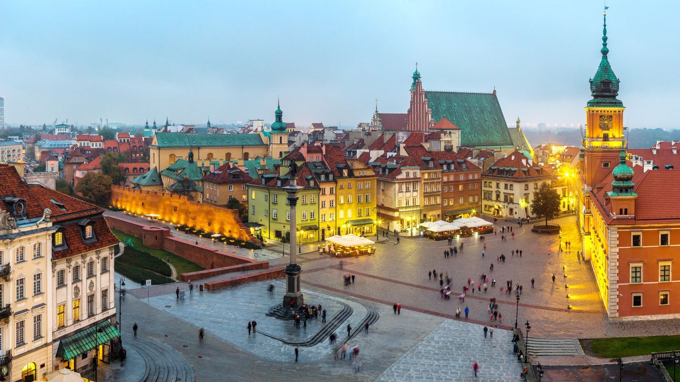 1366x768 Hotels Near Old Town (Warsaw) From $38 Night
