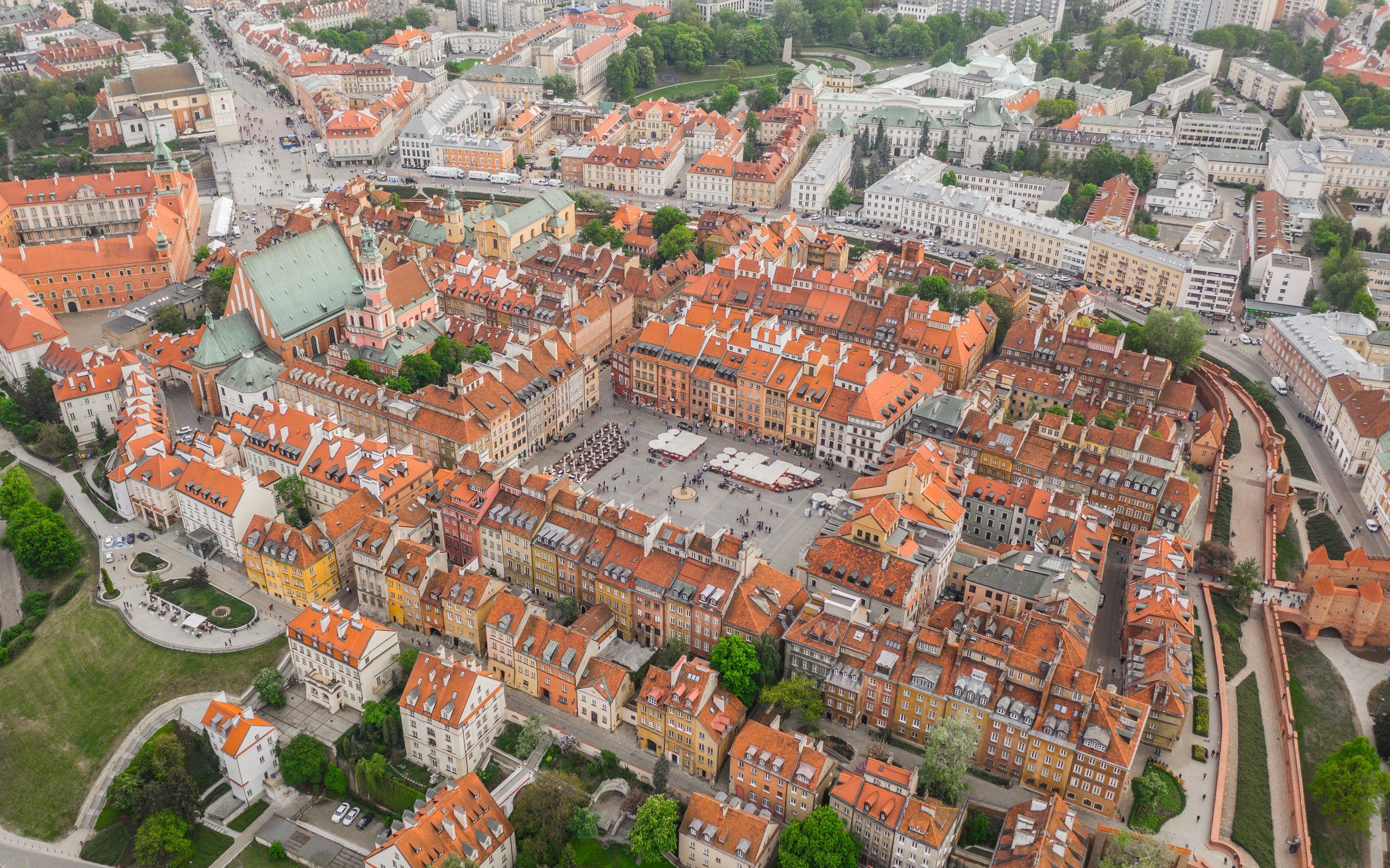 2560x1600 Warsaw Old Town Language Centre