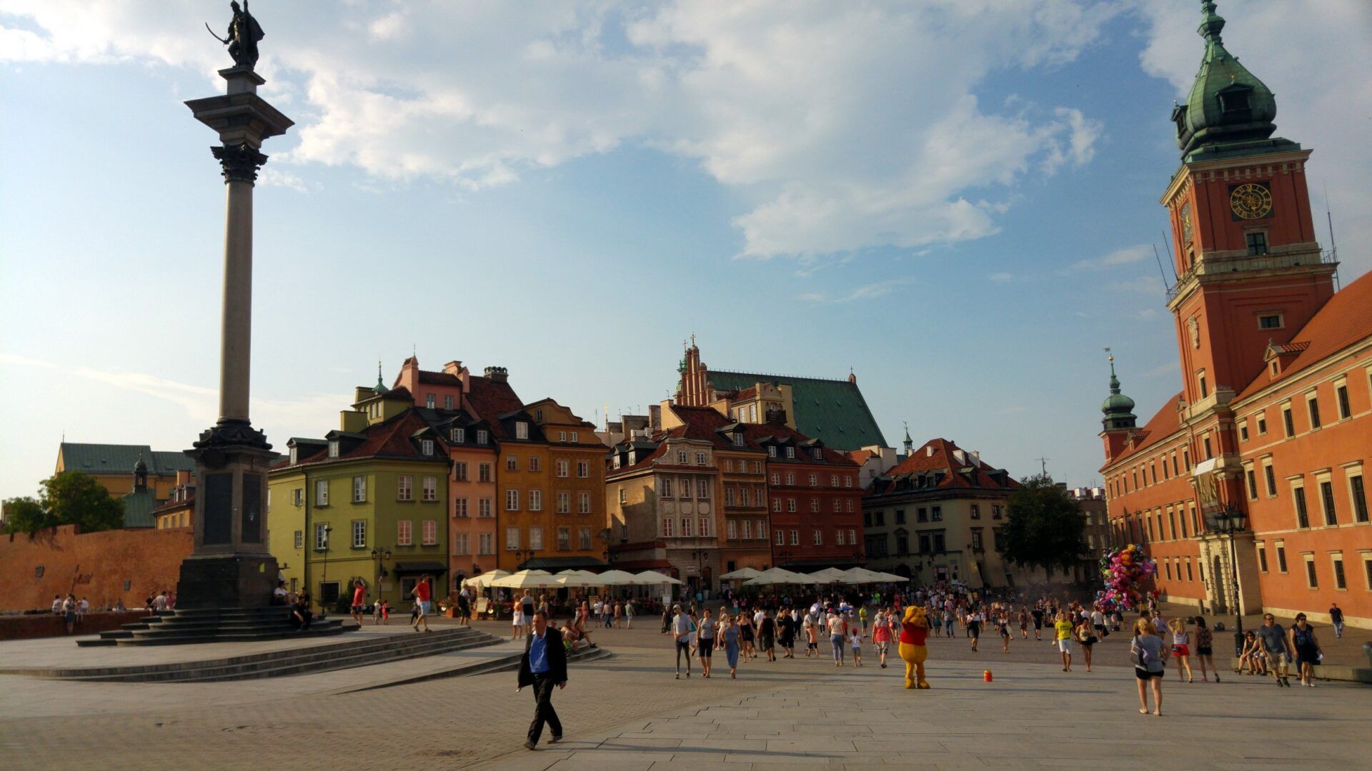 1920x1080 Historic old town center & Ogrod Saski : Warsaw. Visions of Travel