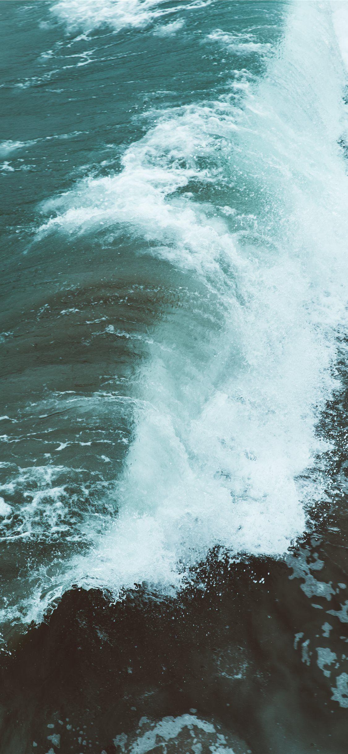 1125x2436 Best blue crush iPhone X Wallpaper HD