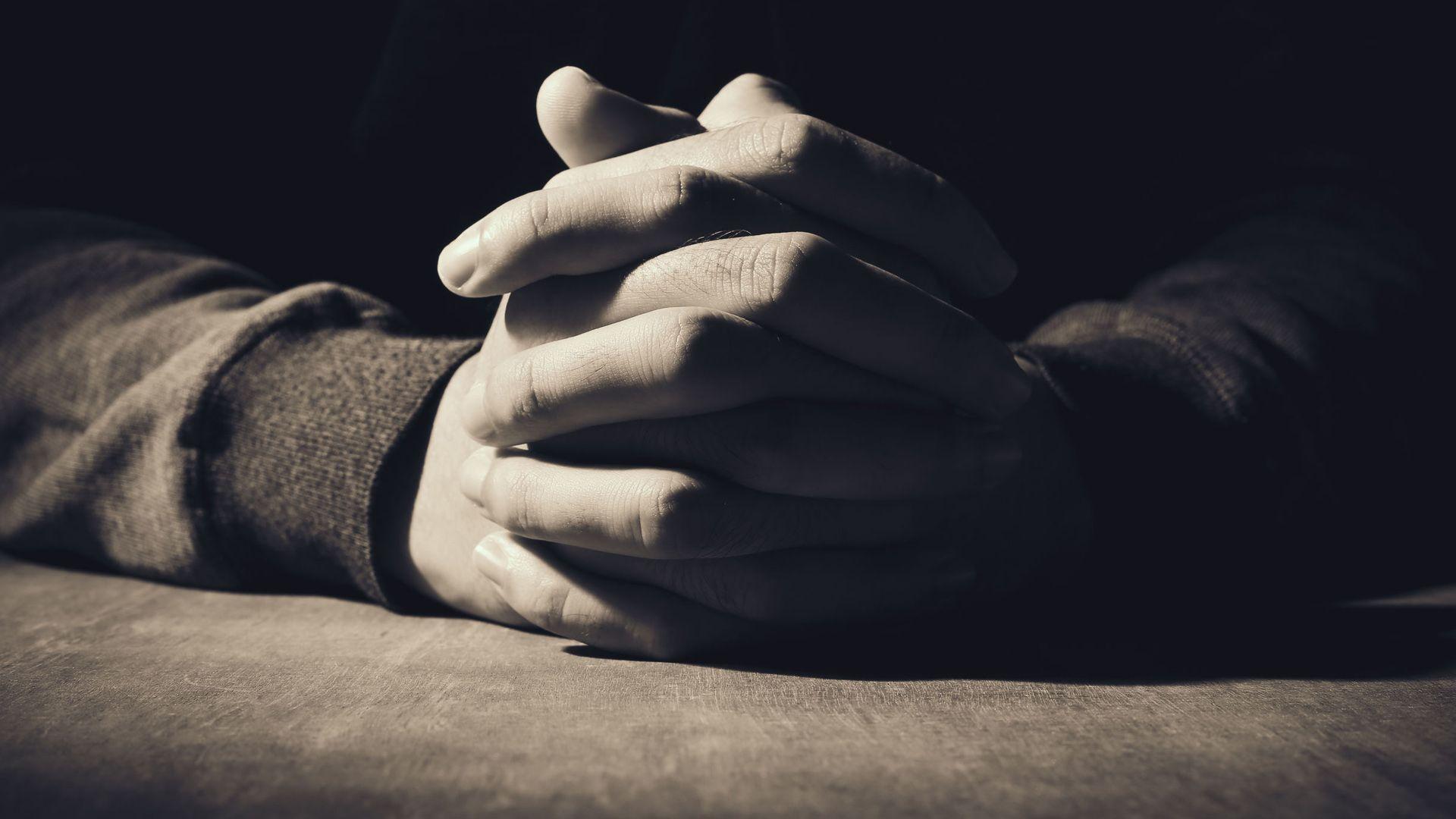 Praying HD Wallpapers - Top Free Praying HD Backgrounds - WallpaperAccess