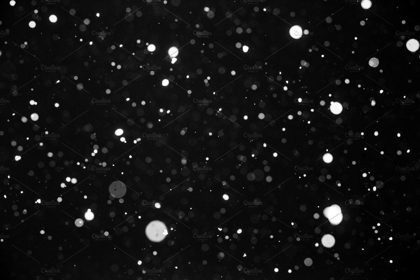 1360x906 Snowflakes Falling Black Background