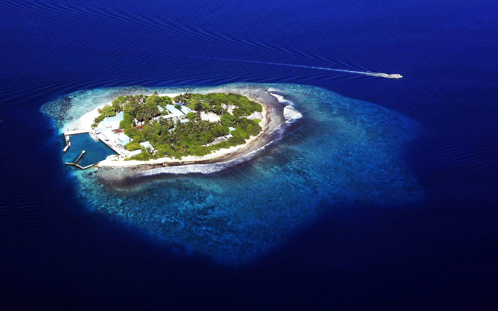 1920x1200 Private Island Wallpaper