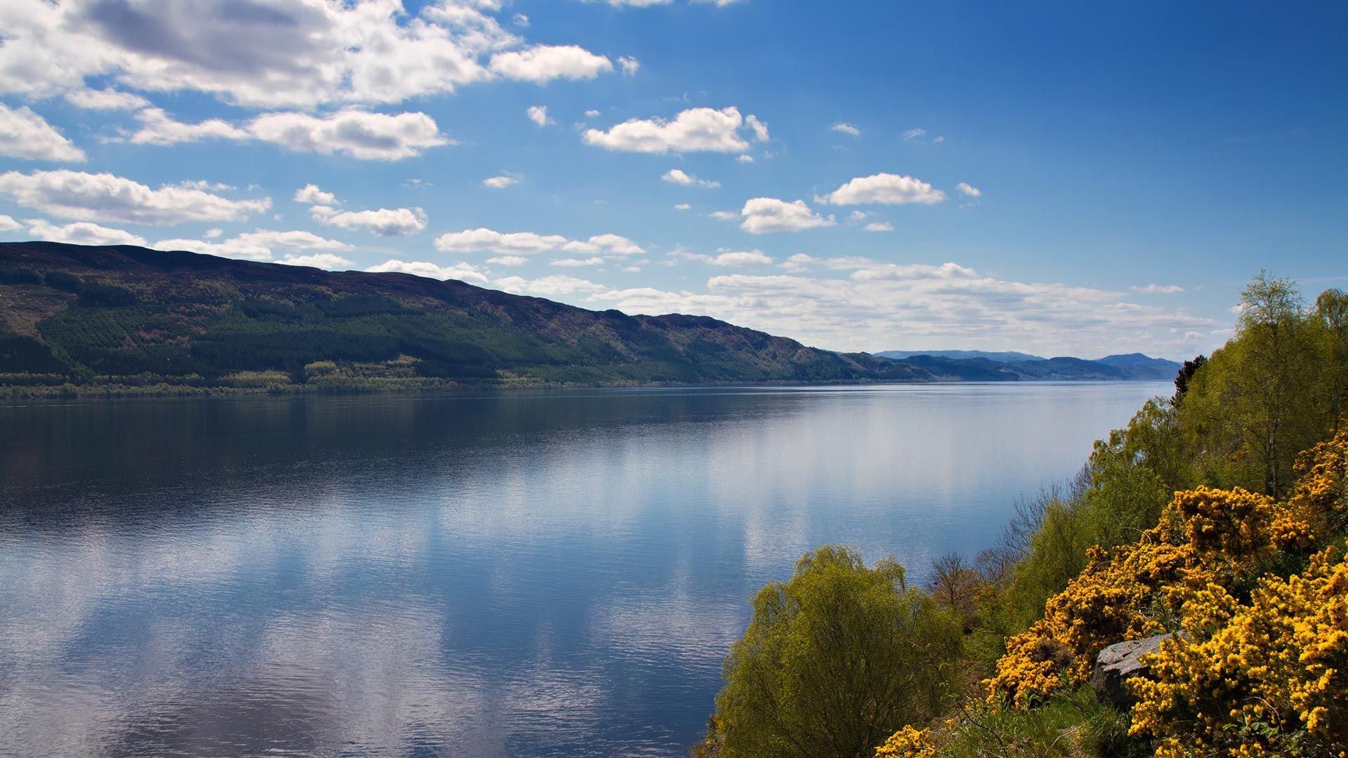 1920x1080 Lochs & castles With A Local. Privately Guided Tours Scotland Days / 3 Nights