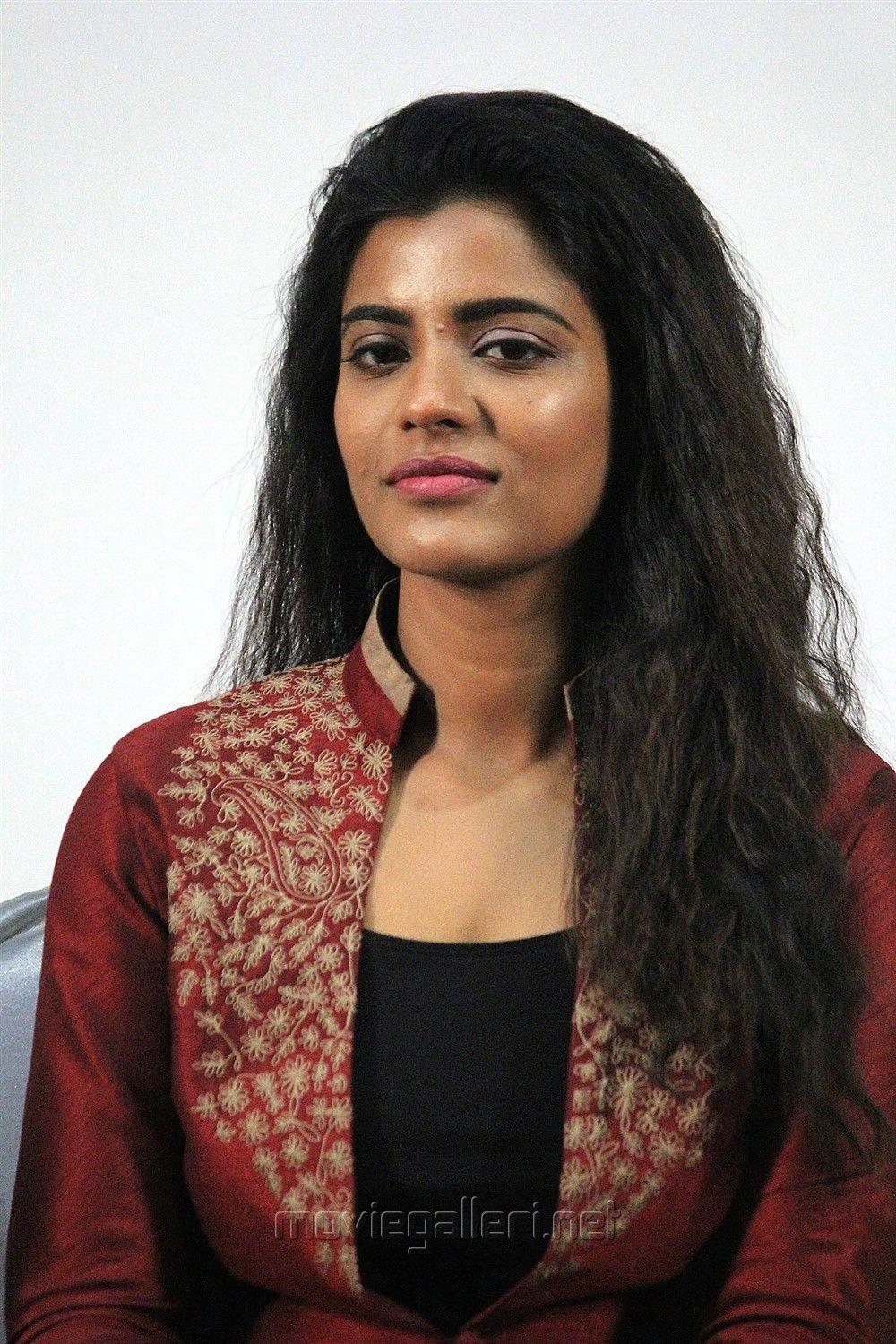 1000x1500 Vada Chennai Press Meet Photo. New Movie Posters