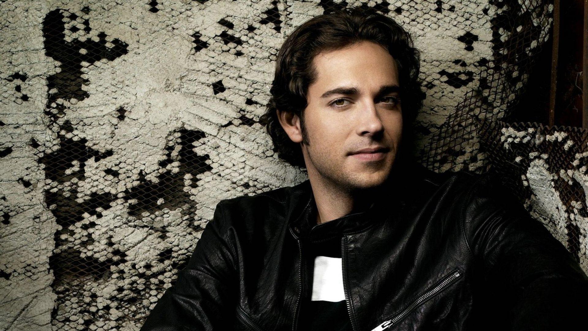 1920x1080 Download Wallpaper 1920x1080 zachary levi, brunet, actor, celebrity Full HD 1080p HD Background