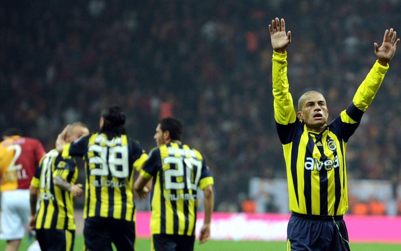 1280x800 Alex de Souza'dan Fenerbahçe yanıtı