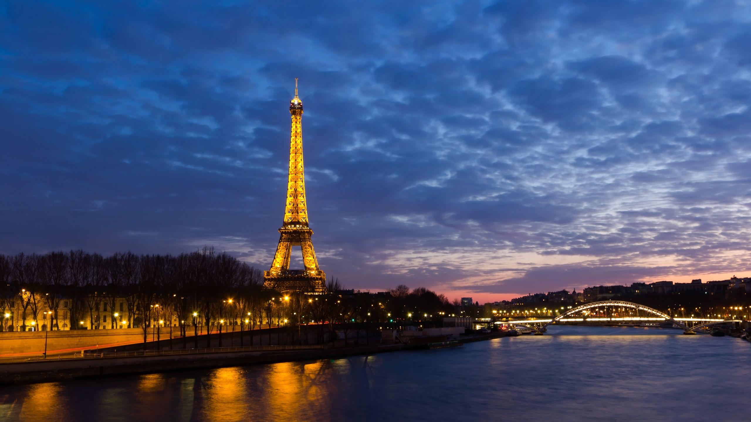 2560x1440 Eiffel Tower desktop PC and Mac wallpaper
