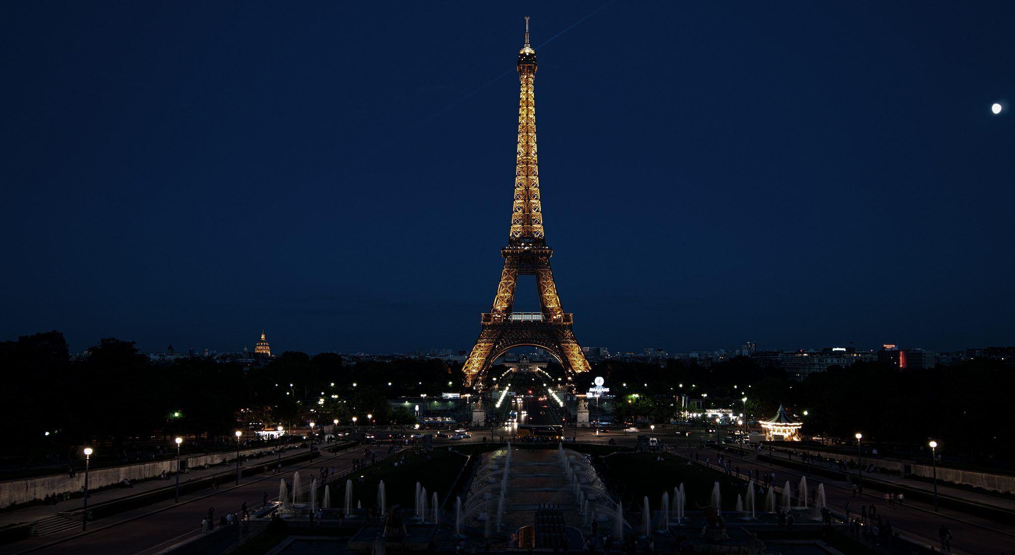2048x1120 Beautiful desktop wallpaper of Paris France Eiffel tower, desktop wallpaper of city, 2048×1120 px